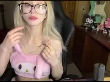 alexismonroe18 model from Chaturbate