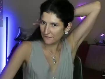 alianna_solo_kiss from Chaturbate is Freechat