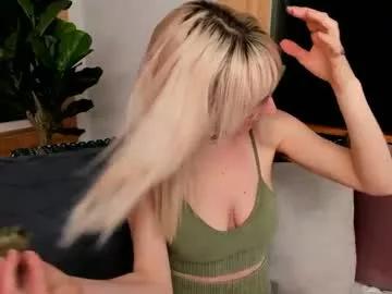 allyelliot from Chaturbate
