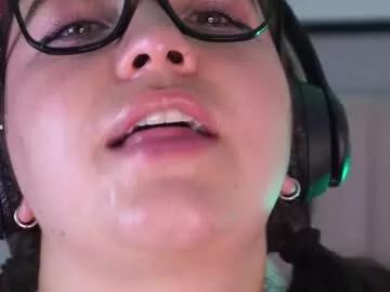 annia_paris from Chaturbate