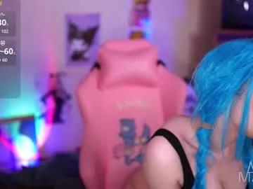 annie_may_may from Chaturbate