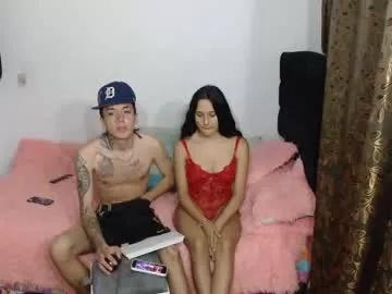 Arianna_and_maxsteel from Chaturbate