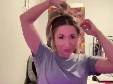 ariicutekitty from Chaturbate