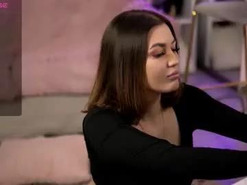 aryadeluna from Chaturbate