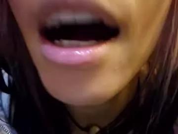 baddiee18 from Chaturbate
