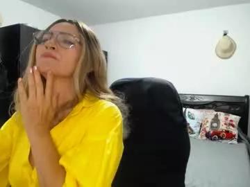 bella_ghisell from Chaturbate