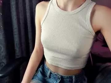bella_snake from Chaturbate