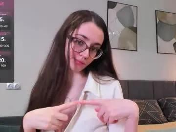 Bellacatlovesmeat from Chaturbate