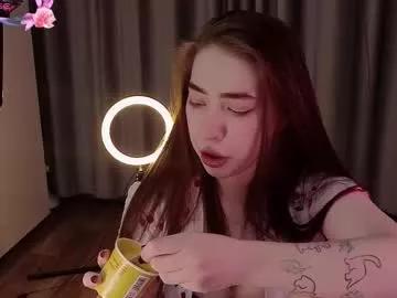 berry_muffin from Chaturbate