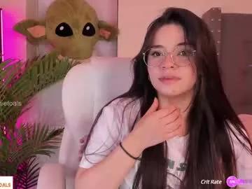 cammiefoalss from Chaturbate