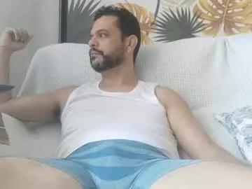 danado_da_praia from Chaturbate
