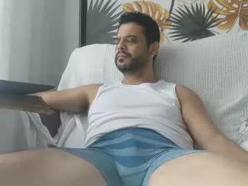danado_da_praia from Chaturbate