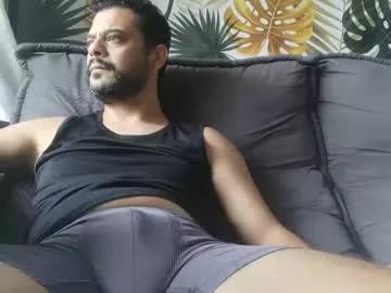 danado_da_praia from Chaturbate