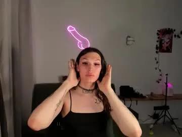 Danathehuntress from Chaturbate