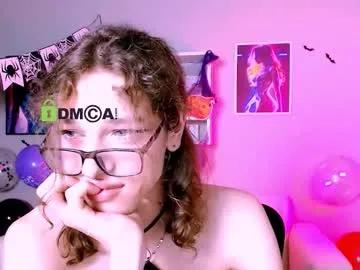 Dann_foxy from Chaturbate