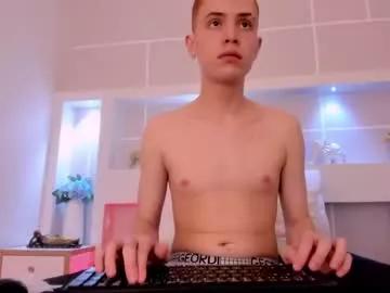 dannybrownn_ from Chaturbate