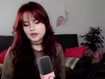 dellacrush_ from Chaturbate
