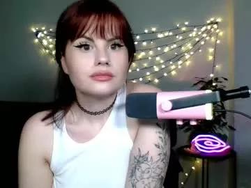dellacrush_ from Chaturbate
