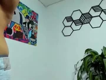 derry_adams1237 from Chaturbate