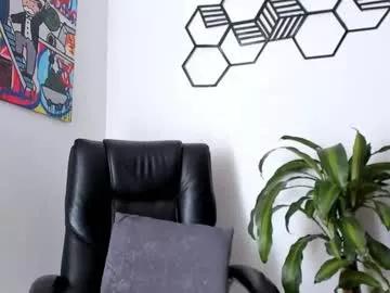 derry_adams1237 from Chaturbate