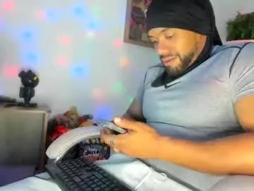 Dimitry_muscle from Chaturbate