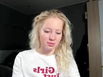 e___lisa from Chaturbate
