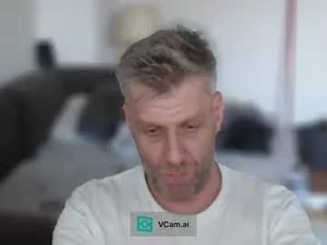 elculiador2207 from Chaturbate