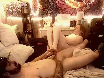 elleekaypetite from Chaturbate