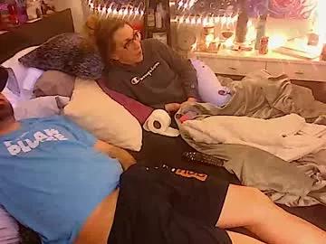 elleekaypetite from Chaturbate