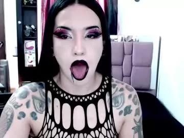 emearld_black from Chaturbate