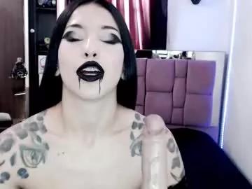emearld_black from Chaturbate