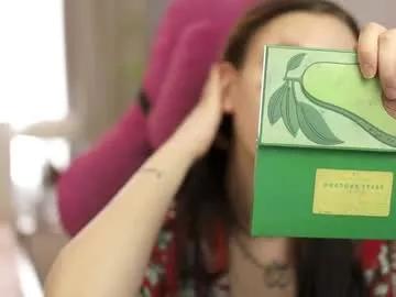 emelie_bloom_ from Chaturbate