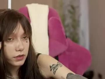 emelie_bloom_ from Chaturbate