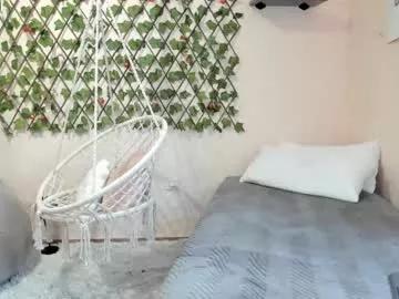 emely_dolce from Chaturbate
