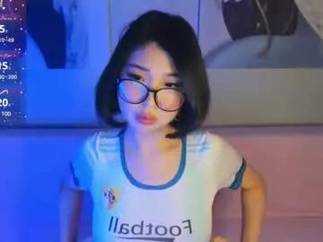 emili_blanc model from Chaturbate