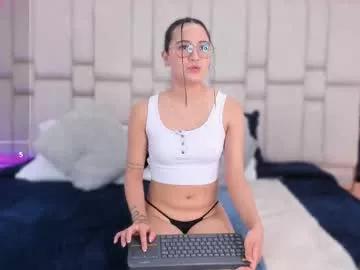 emmabeel from Chaturbate