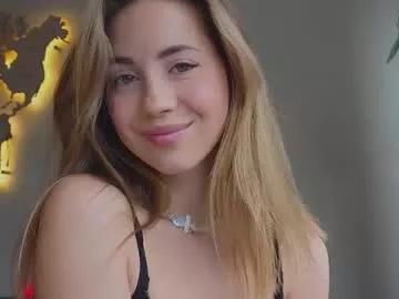 emmi_rosee from Chaturbate