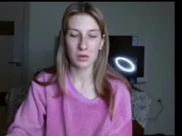 evelyn_21_m from Chaturbate