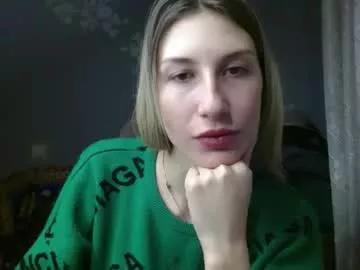 evelyn_21_m from Chaturbate