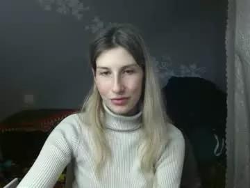 evelyn_21_m from Chaturbate