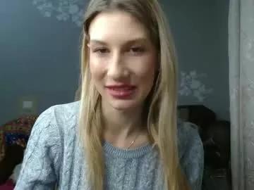 evelyn_21_m from Chaturbate