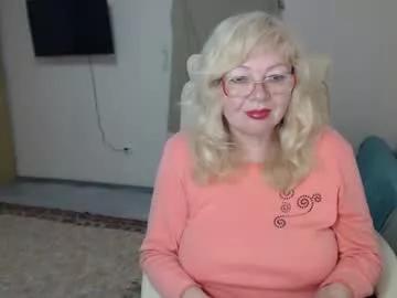 evelynloveshy from Chaturbate