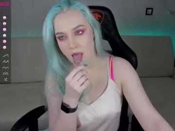 eviesapphire from Chaturbate