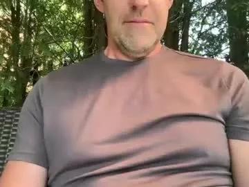 f33l1ngh0rny from Chaturbate