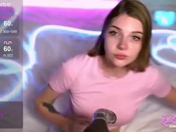 fluffyellie from Chaturbate