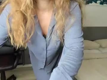 gigihadd from Chaturbate