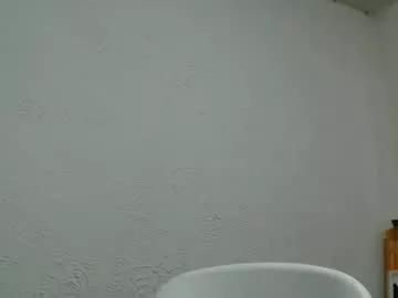 herecomesthehoney from Chaturbate