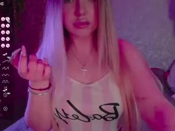 holly_molly8 from Chaturbate