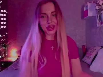 holly_molly8 from Chaturbate