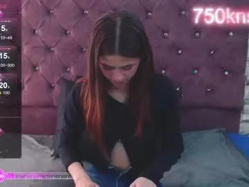 izzy_doll_ from Chaturbate